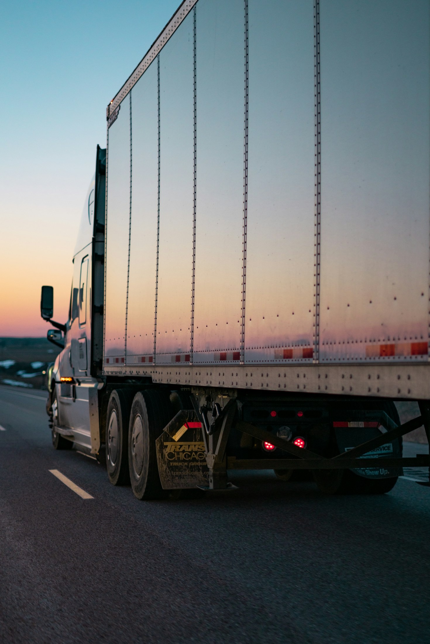 5 Reasons to Choose Moderna Transport for Your Cargo Needs